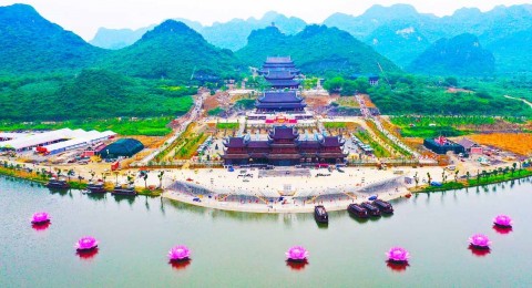 Cập nhật giá vé và chi phí khi thăm quan chùa Tam Chúc 2021